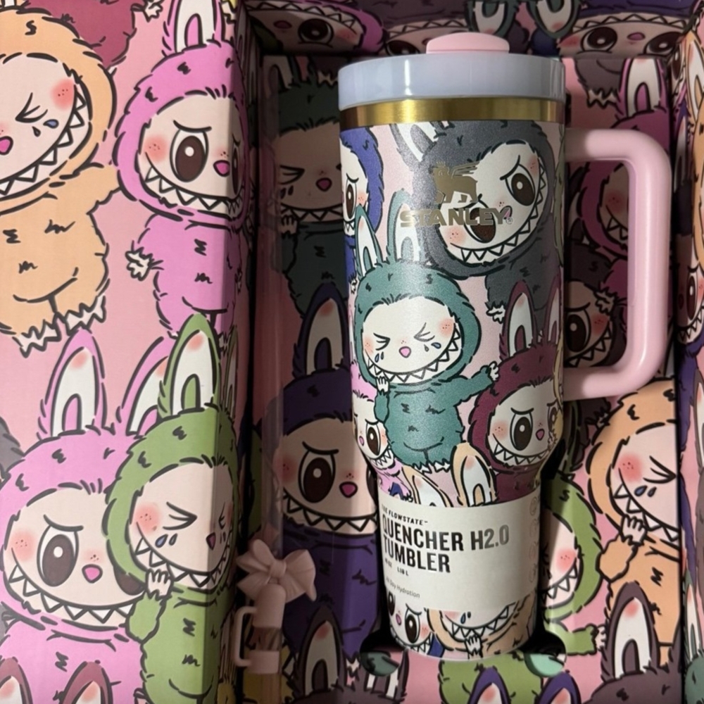 Lababu Stanley Collaboration Pink and Purple Water Bottle for Dining